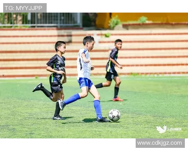 罗歆足球:探索青少年足球发展的新路径与未来愿景 罗歆足球:探索青少年足球发展的新路径与未来愿景